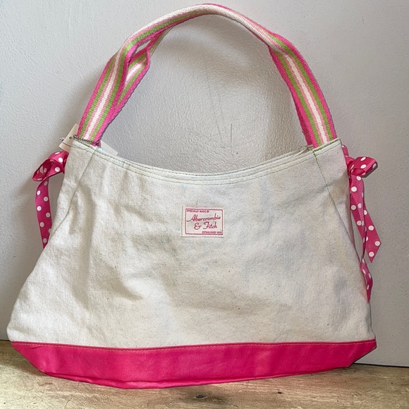Abercrombie & Fitch Handbags - 🎉🎉$5 when bundled with another item🎉🎉NWT Abercrombie & Fitch Flamingo Bag